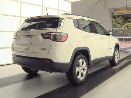 White Clearcoat 2019 Jeep Compass Latitude