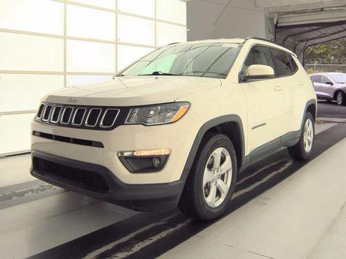 White Clearcoat 2019 Jeep Compass Latitude