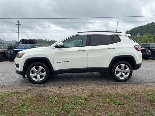 White Clearcoat 2019 Jeep Compass Latitude
