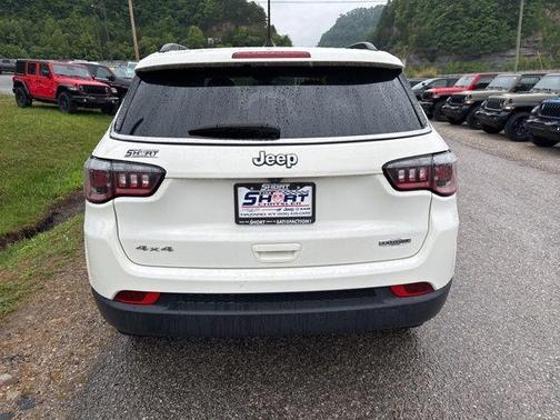 White Clearcoat 2019 Jeep Compass Latitude
