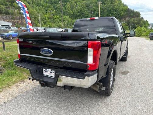 Shadow Black 2018 Ford F-250 XLT