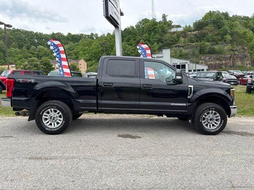 Shadow Black 2018 Ford F-250 XLT