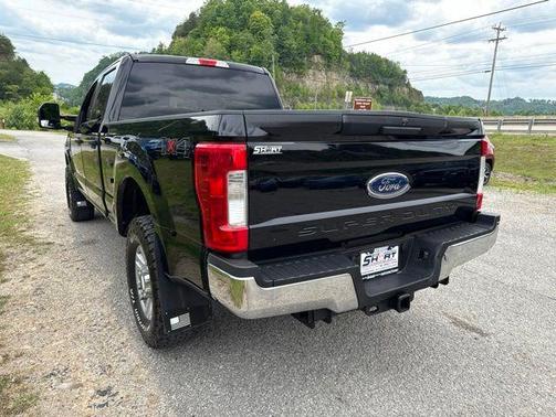 Shadow Black 2018 Ford F-250 XLT