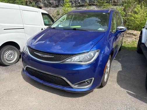Ocean Blue Metallic 2019 Chrysler Pacifica Limited