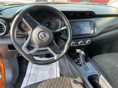 2023 Nissan Kicks SV