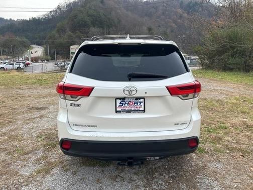2018 Toyota Highlander SE