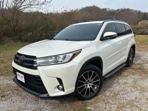 2018 Toyota Highlander SE