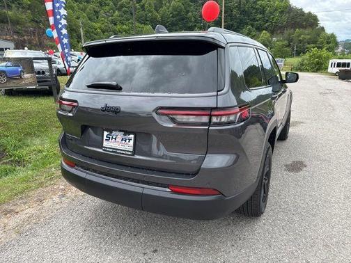 Metallic 2026 Jeep Grand Cherokee L Laredo