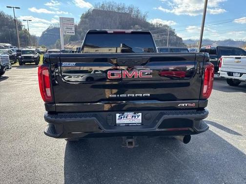 2022 GMC Sierra 2500 AT4