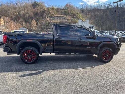 2022 GMC Sierra 2500 AT4