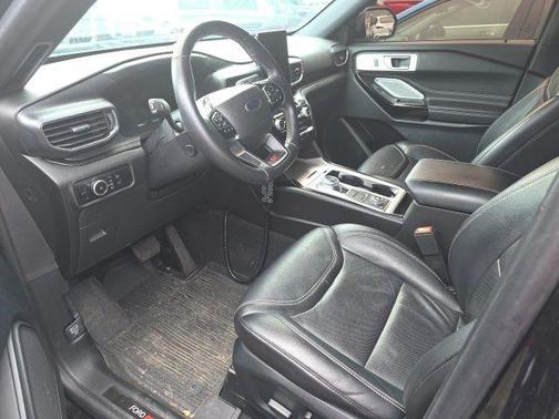 Black Metallic 2023 Ford Explorer ST
