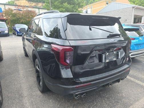 Black Metallic 2023 Ford Explorer ST
