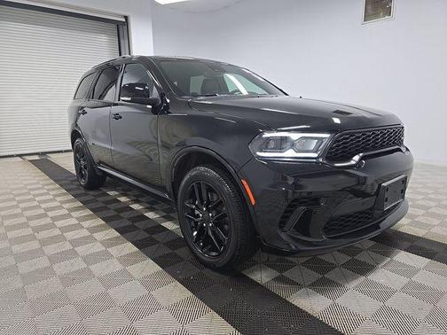 DB Black Crystal Clearcoat 2026 Dodge Durango GT