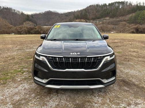 2022 Kia Carnival LX