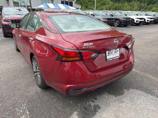 Scarlet Ember 2025 Nissan Altima SV