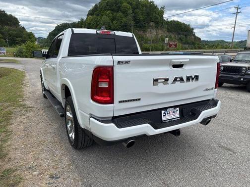 Bright White Clearcoat 2025 RAM 1500 Big Horn/Lone Star