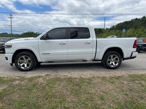 Bright White Clearcoat 2025 RAM 1500 Big Horn/Lone Star