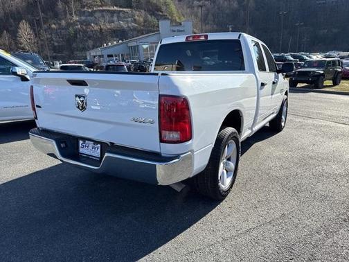 2024 RAM 1500 Classic SLT