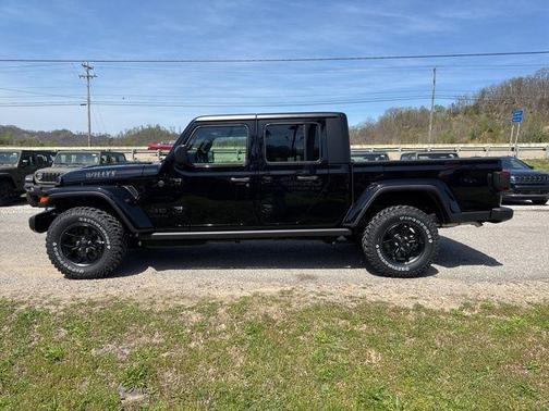 Black Clearcoat 2026 Jeep Gladiator Sport