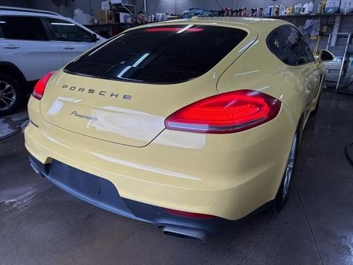 2014 Porsche Panamera 