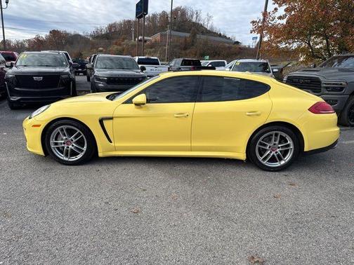 2014 Porsche Panamera 4