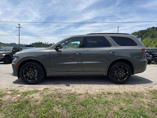 Destroyer Gray Clearcoat 2026 Dodge Durango GT