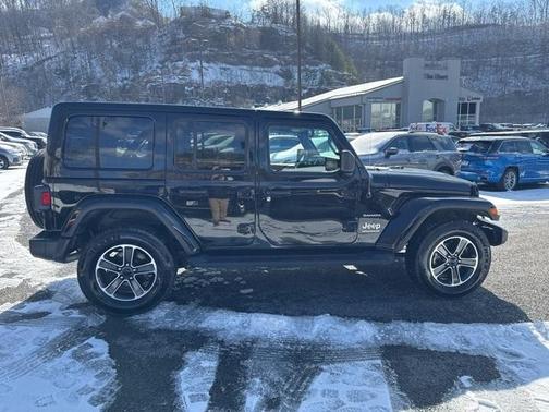 2023 Jeep Wrangler Sahara
