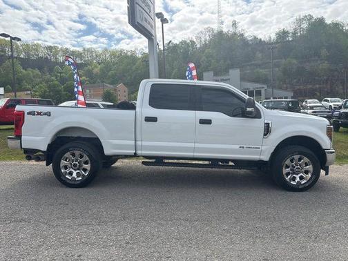 Oxford White 2019 Ford F-250 XLT