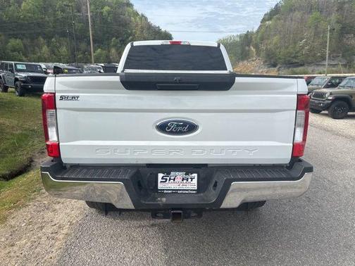 Oxford White 2019 Ford F-250 XLT