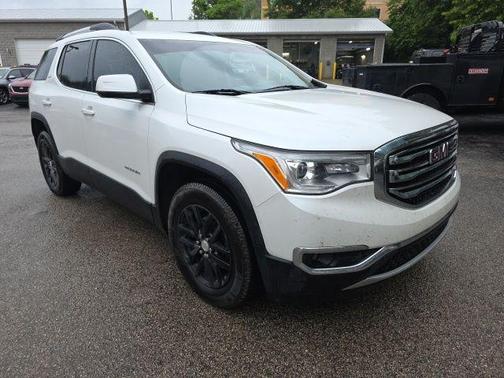 White Frost Tri-Coat 2019 GMC Acadia SLT-1