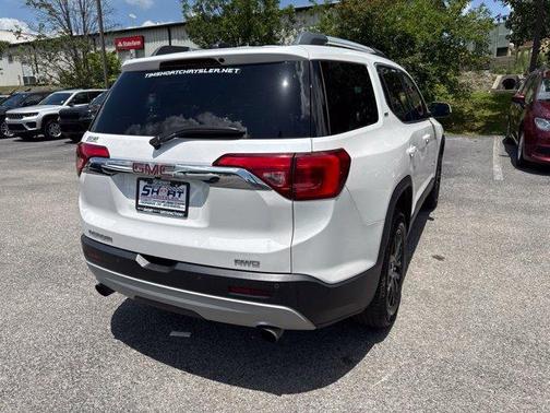White Frost Tri-Coat 2019 GMC Acadia SLT-1