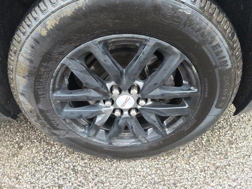 White Frost Tri-Coat 2019 GMC Acadia SLT-1