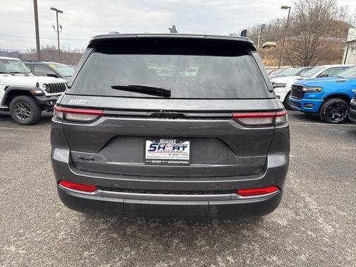 2026 Jeep Grand Cherokee Laredo