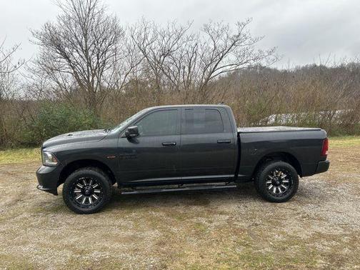 2016 RAM 1500 Sport