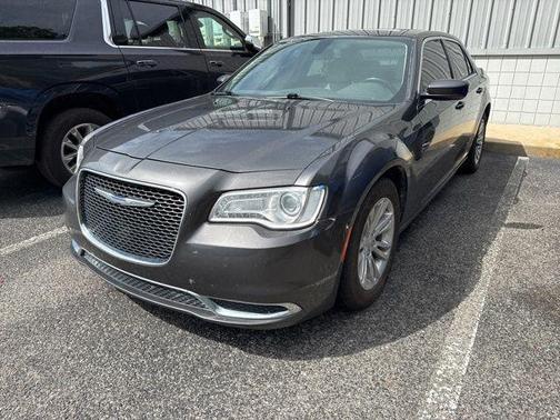 Granite Crystal Clearcoat Metallic 2017 Chrysler 300 Limited