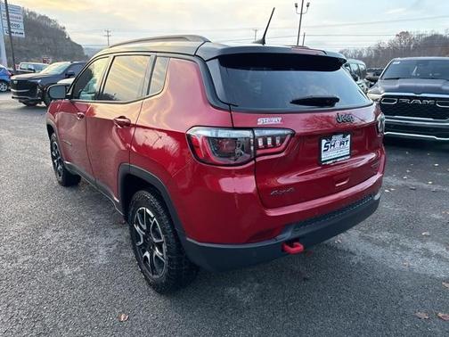 2025 Jeep Compass Trailhawk