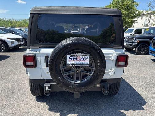 Bright White Clearcoat 2022 Jeep Wrangler Sport
