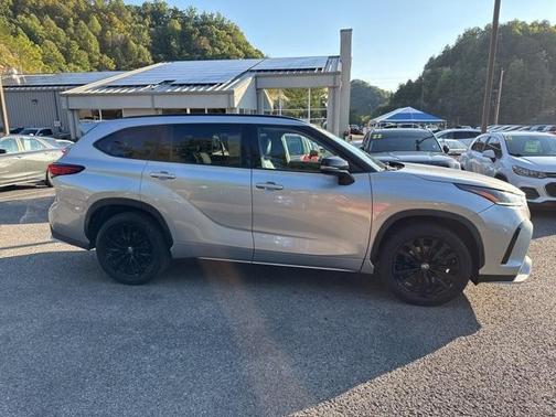 2023 Toyota Highlander XSE