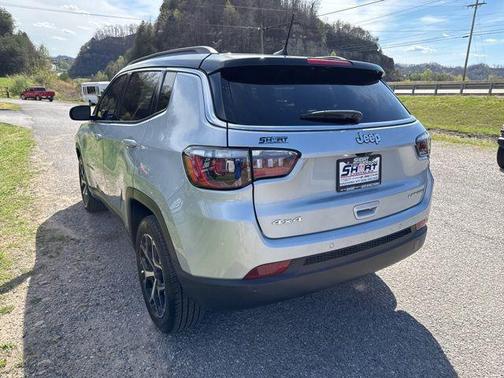 Silver Zynith 2025 Jeep Compass Limited