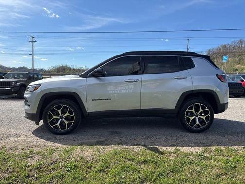 Silver Zynith 2025 Jeep Compass Limited