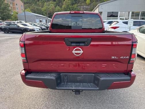 2024 Nissan Frontier SL