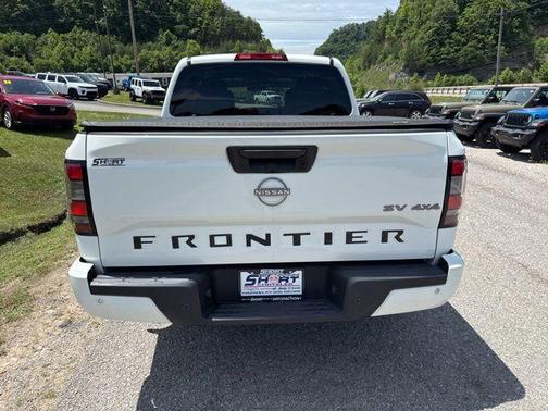 Glacier White 2022 Nissan Frontier SV