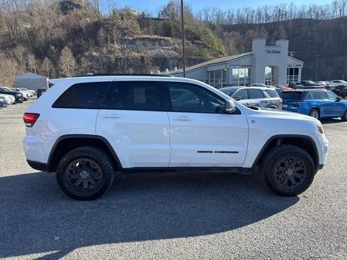 2021 Jeep Grand Cherokee Trailhawk
