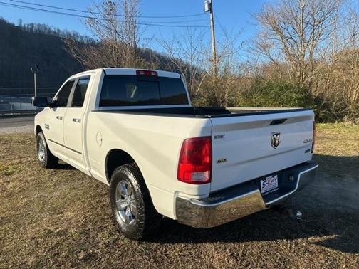 2016 RAM 1500 SLT