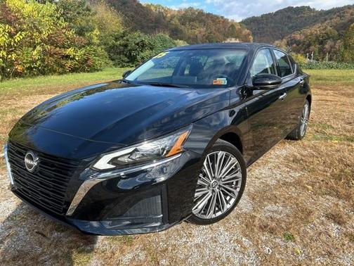 2025 Nissan Altima SL