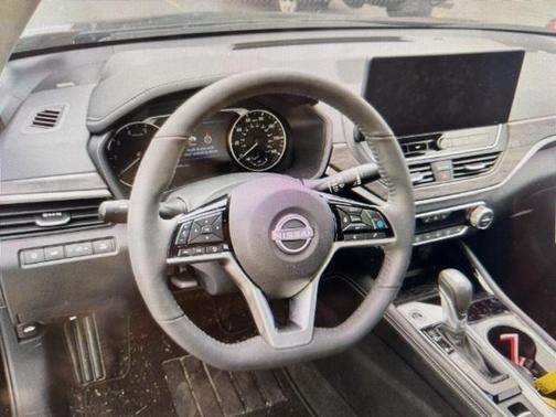 2025 Nissan Altima SL