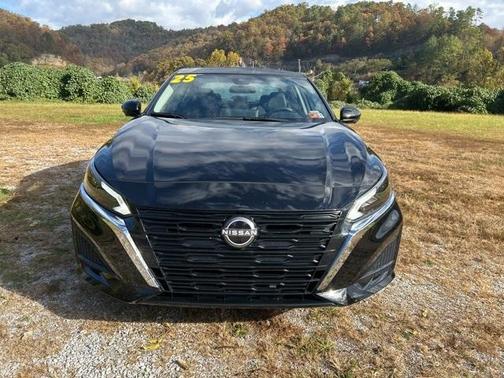 2025 Nissan Altima SL