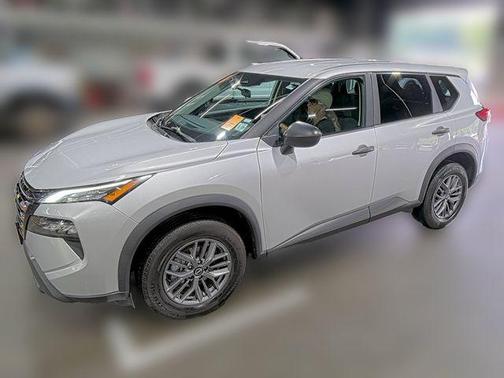 Brilliant Silver Metallic 2024 Nissan Rogue S