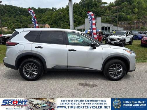 Brilliant Silver Metallic 2024 Nissan Rogue S