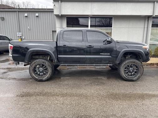 2020 Toyota Tacoma TRD Sport